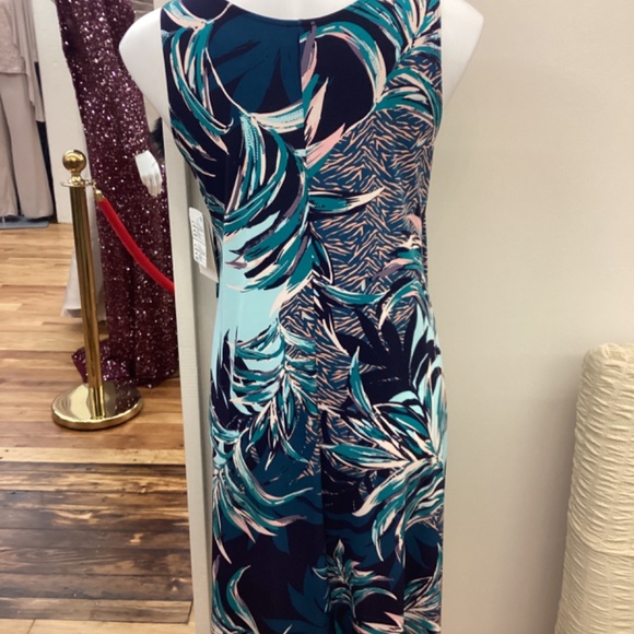 Tropical dreams dress - Picture 2 of 5